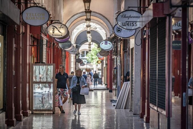 10月のユーロ圏インフレ率は2.1％、前月から低下－ECB目標に接近