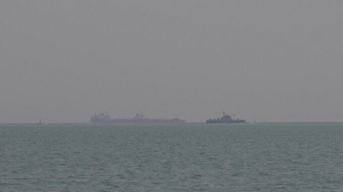 フーシ派　サウジ原油輸出拠点を攻撃と主張