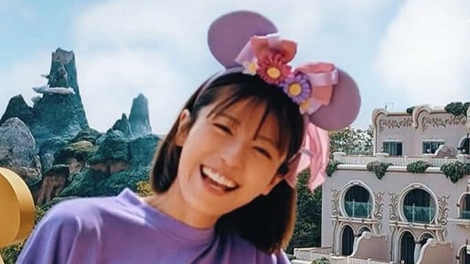 【若槻千夏】　息子８歳の誕生日祝いにディズニー訪問　「え？今日ずっとシングルライダー?」　一人でアトラクション搭乗　「どの写真もおもしろ可愛い」など反響続々|TBS NEWS DIG