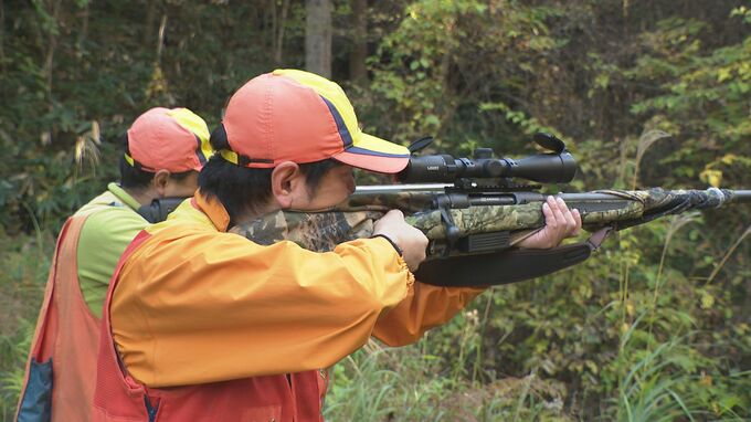 「クマの被害を減らせれば」狩猟解禁 ハンター数の減少が課題|TBS NEWS DIG