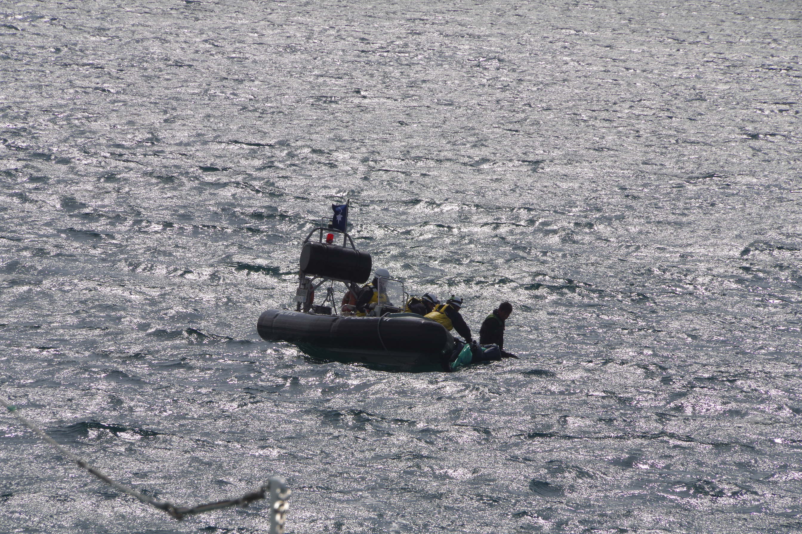 風速11メートルの富山湾で…「仲間が戻れなくなっている」漂流する