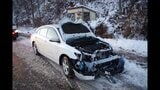 走行中のトレーラーからタイヤ2本が外れ、うち1本が反対車線の乗用車に衝突 ナットが緩んでいたか 北海道平取町 | 北海道のニュース|HBC北海道放送