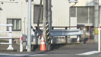 【速報】危険運転致死とひき逃げの疑い　33歳 知人の男を逮捕　制御困難な速度で信号機に衝突か、同乗の33歳女性死亡　富山・高岡市　|　富山のニュース｜天気・防災｜チューリップテレビ