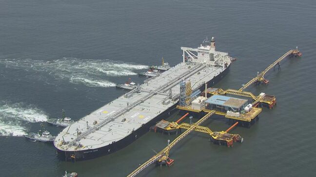 国内消費0.6日分をのせて…ホルムズ海峡通過した原油タンカー｢出光丸｣  名古屋港に到着 イラン側に｢通航料｣は支払わず 日本人乗組員3人の健康状態に問題なし|TBS NEWS DIG