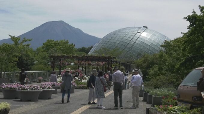 境は全国７番目の暑さ　山陰各地で真夏日　とっとり花回廊はゆりまつりでにぎわう　|　BSSニュース | BSS山陰放送