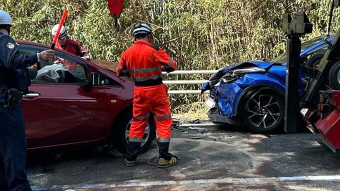 【続報】中央線はみだした車が2台に衝突か　東彼杵町の事故は交通規制続く　HTBに続く国道|TBS NEWS DIG