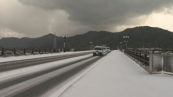 クリスマス寒波でスリップ事故多発 「ゆとりをもった行動を」警察が注意呼びかけ　|　山口のニュース・天気・防災｜tys NEWS｜ｔｙｓテレビ山口