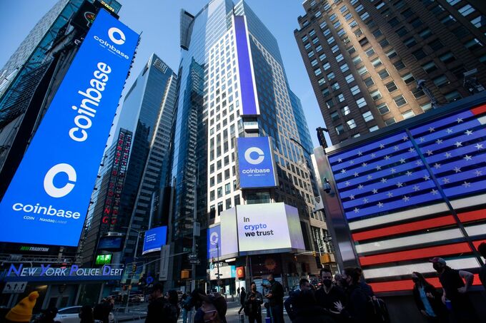 コインベースの収入と利益急増、トランプ大統領返り咲きが追い風