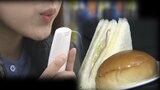 食べた直後は要注意!あんパン・サンドイッチなどでも反応する「アルコール検知器」 12月1日から一部事業所で義務化の『飲酒検査』 検知器使用時の注意点とは? | 青森のニュース│ATV NEWS│青森テレビ