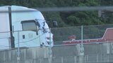 大分空港道路でトラックと車が正面衝突 対面通行区間で車がセンターライン越えたか 安岐IC~杵築ICの上下線通行止め | 大分のニュース|OBS NEWS|大分放送
