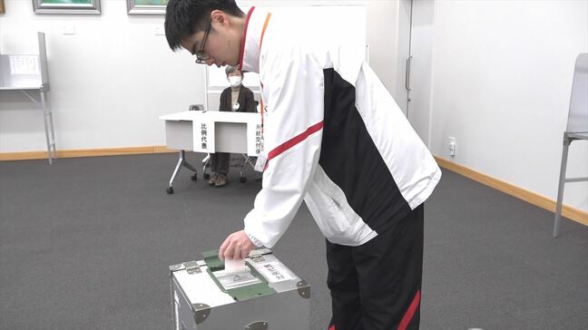 「若い人の投票率が低いので積極的に行かないと」 大学に1日限定期日前投票所 山梨大学|TBS NEWS DIG