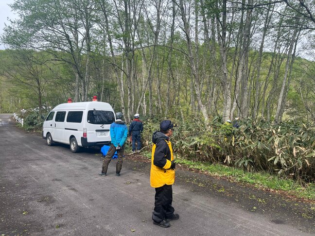 【速報】山菜採りで遭難の男性か　１人の遺体を発見　奥志賀高原で群馬県の男性2人が行方不明になり捜索　長野・山ノ内町|TBS NEWS DIG