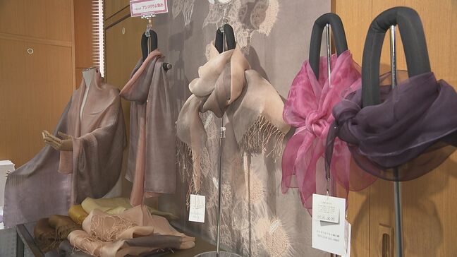 川俣シルク使ったストールなど1000点展示販売「かわまたシルクフェスティバル」5月5日まで　福島・川俣町|TBS NEWS DIG