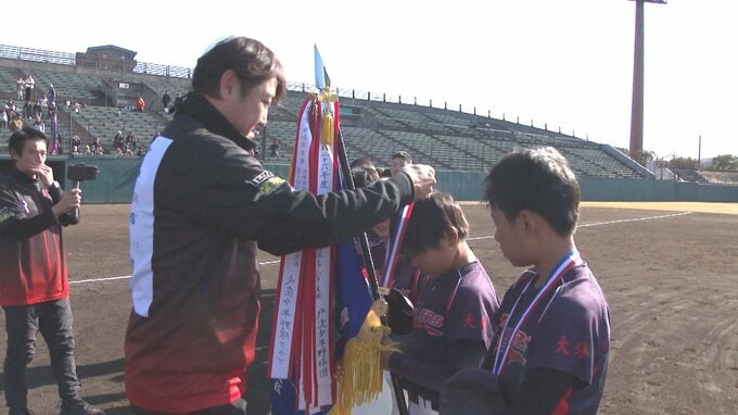 「将来は日の丸をつける野球選手に」　元プロがエール　大分市で第16回内川聖一杯学童野球大会　|　大分のニュース｜OBS NEWS｜大分放送