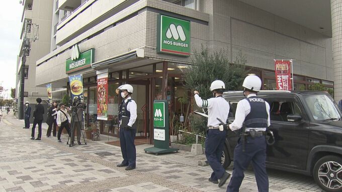 バック中の車に巻き込まれ･･･30代女性が重傷見込みで救急車で搬送　ハンバーガー店の駐車場　広島・南区　|　RCC NEWS | 広島ニュース | RCC中国放送