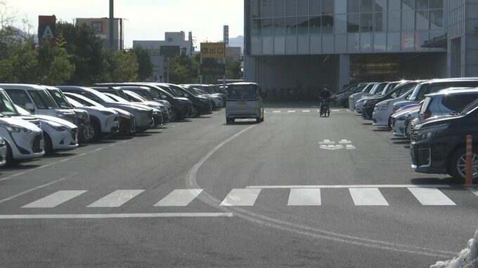 ショッピングセンターの駐車場内で…車にはねられた高齢男性(70)が意識不明の重体　島根県出雲市　|　BSSニュース | BSS山陰放送