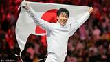 フェンシング 加納虹輝が金メダル!個人エペで日本勢史上初の快挙、東京大会団体金に続く栄冠【パリ五輪】|TBS NEWS DIG