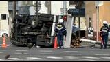 クレーンのアームが電線にひっかかりトラック横転 取材中の27歳男性記者に激高し顔面殴打 その場で逮捕の54歳運転手の男「写真撮影している記者に腹が立った」 | 北海道のニュース|HBC北海道放送
