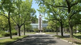大学授業料の値上げに名誉教授「学生や保護者に負担の押し付け、これは間違っている」大学に撤回を申し入れ…日本人学部生は1.2倍の約64万円 留学生は2.5倍の約134万円に増額方針【岡山大学】|TBS NEWS DIG
