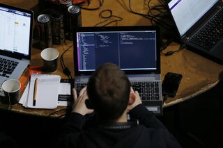 ソフト株の試練続く、AI脅威が成長期待を「粉砕」－Claudeが台風の目| TBS CROSS DIG with Bloomberg