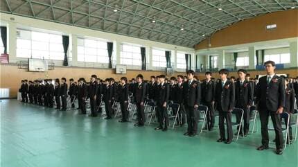 鹿児島県立楠隼中学校制服一式 性的マイノリティにも配慮 来年度から共学化の楠隼中学校・高校で女子