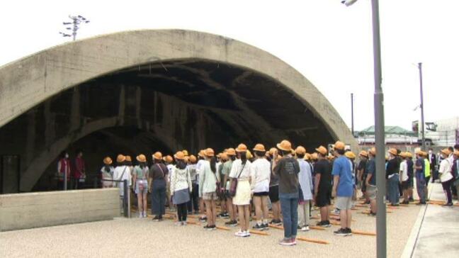 「歴史忘れないで」　小学生が掩体壕を見学し戦争学ぶ|TBS NEWS DIG