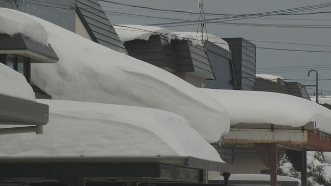今季100人超死傷の“雪害死”「雪下ろしの必要はない」1980年代以降設計の“無落雪屋根”は自然にとける…専門家「大半は雪下ろしを前提にしていない」相次ぐ事故に警鐘|TBS NEWS DIG