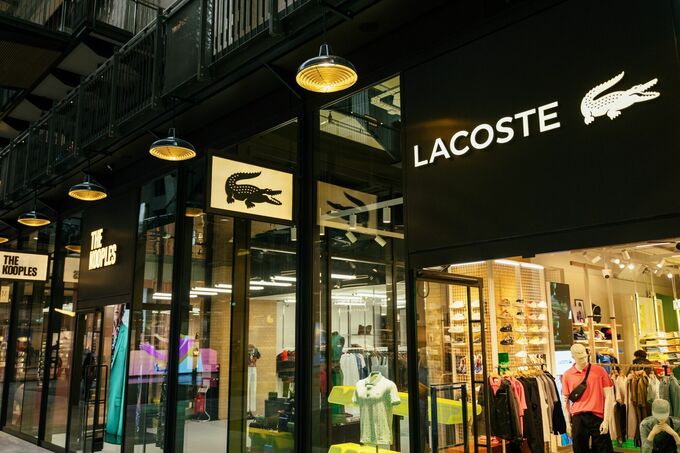 ラコステ、香港の歴史的建造物内に旗艦店計画－域内経済に回復の兆し