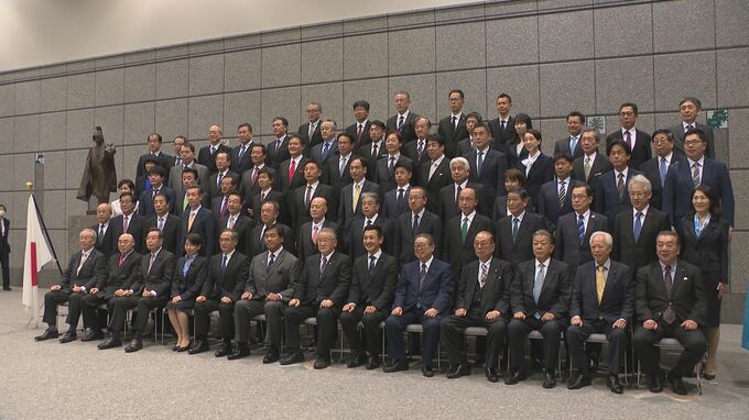 今期限りで引退する議員に花束…選挙に向け現職県議は足早に地元へ　|　石川県のニュース｜MRO北陸放送