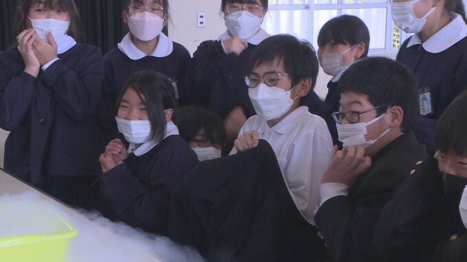 ―196℃の世界は？　小学生の科学体験講座　|　山口のニュース・天気・防災｜tys NEWS｜ｔｙｓテレビ山口