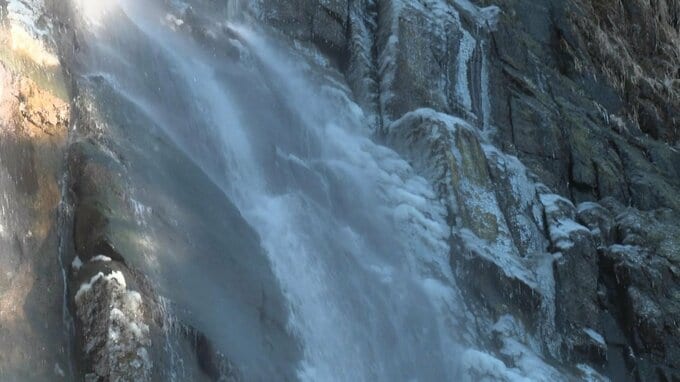 【雪情報】和歌山県では「那智の滝」滝つぼなど凍り付く　新宮市で今季最低－2.2℃|TBS NEWS DIG