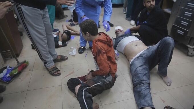 攻撃続くガザ　戦闘開始以降の死者は2万2000人近くに　