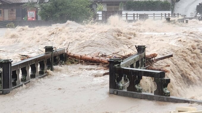大分・中津市で「大雨特別警報」　線状降水帯が発生…山国川が氾濫　|　大分のニュース｜OBS NEWS｜大分放送