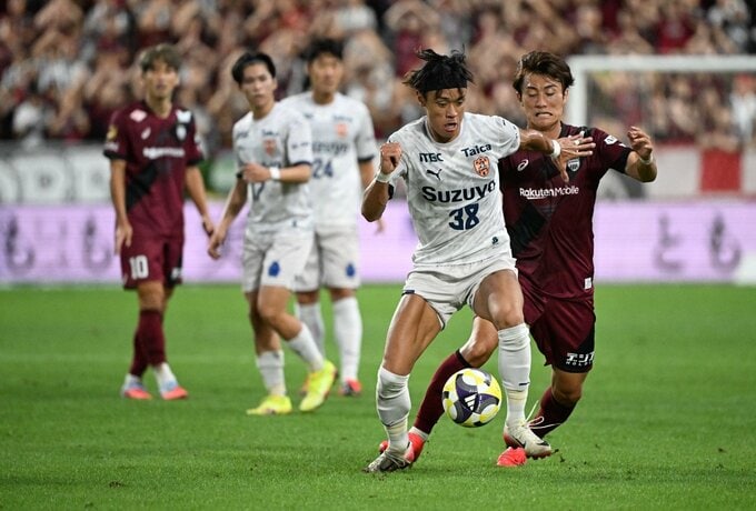 清水エスパルス 小塚移籍後初ゴールで先制も悔しい逆転負け 神戸に1-2【J1リーグ第32節速報】|TBS NEWS DIG