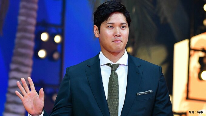 ドジャースが大谷翔平との契約を発表、公式SNSでは背番号「17」の姿|TBS NEWS DIG