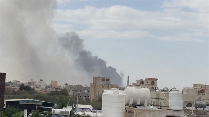 イスラエル軍、イエメン首都の空港などを空爆　フーシ派への報復攻撃は2日連続