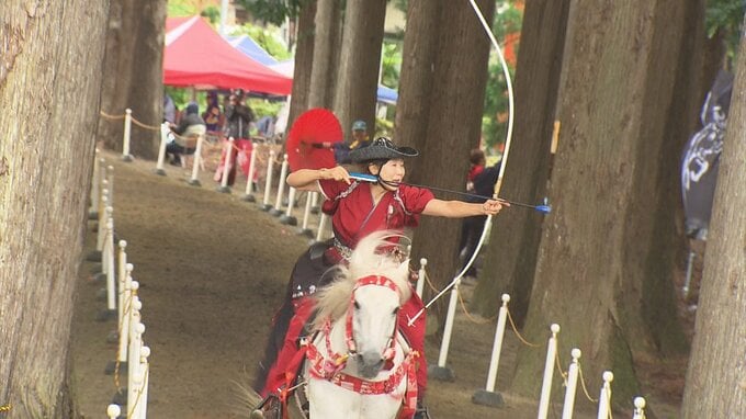 「もっとメジャーになっていろいろな人に知ってもらえたら」全国スポーツ流鏑馬八戸大会　 林中疾走 騎射の美　人馬一体の美技・日本の伝統文化で観客魅了　10月には世界流鏑馬選手権も|TBS NEWS DIG