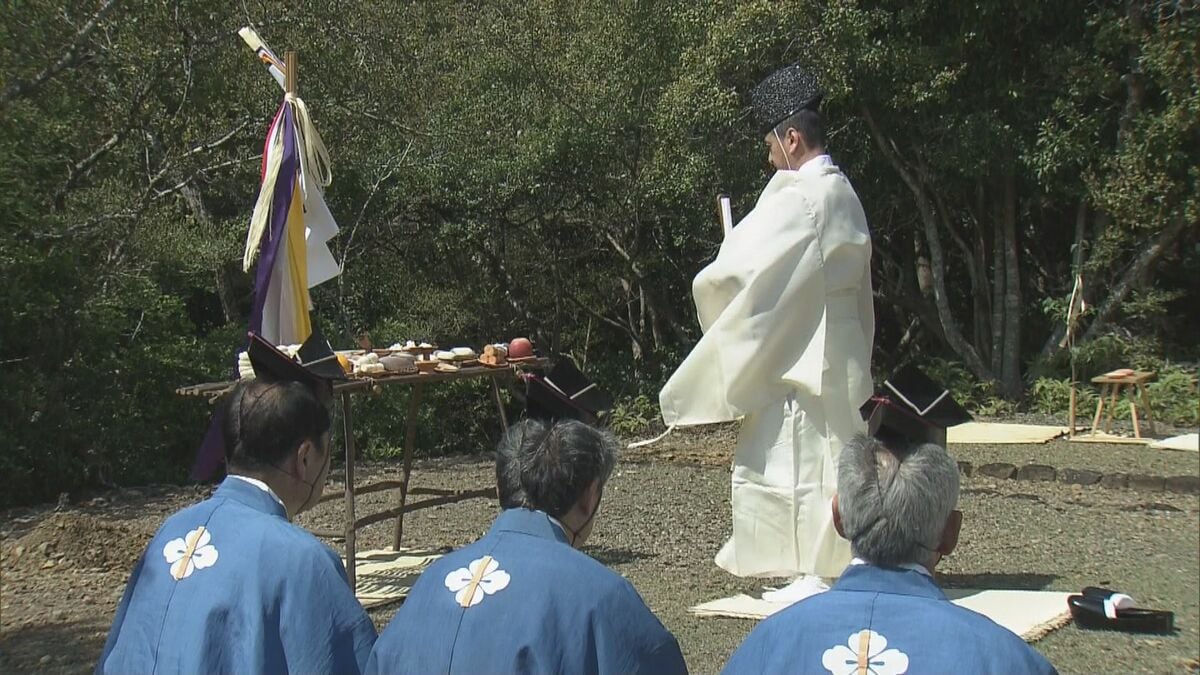 お札のご神体になる木材を切り出す儀式 伊勢神宮で｢大麻用材伐始祭