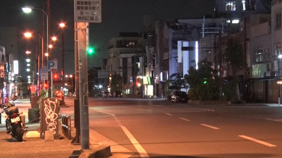 静まり返る沖縄市のゲート通り　米軍外出制限下の繁華街は