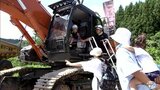 砕石場を子どもたちが見学　建設機械のショーに興奮　|　青森のニュース│ATV NEWS│青森テレビ