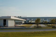 現代自動車の米国工場で強制捜査、拘束者に日本人3人－岩屋外相| TBS CROSS DIG with Bloomberg