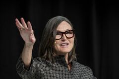 キャシー・ウッド氏、大半のミームコインはいずれ「無価値に」| TBS CROSS DIG with Bloomberg