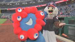 大谷選手出場試合にミャクミャク登場　今月13日開幕の大阪・関西万博をPR　グラウンドでダンス披露| TBS CROSS DIG with Bloomberg