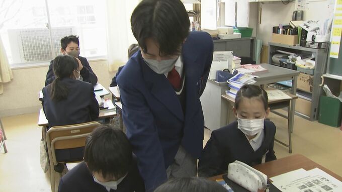 先生とは違う優しさがあった！高校生が児童に英語を指導　|　山口のニュース・天気・防災｜tys NEWS｜ｔｙｓテレビ山口