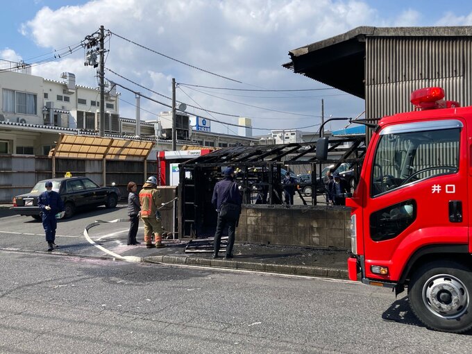「倉庫が燃えている」広島市西区でゴミ置き場を焼く火事　けが人なし　|　RCC NEWS | 広島ニュース | RCC中国放送