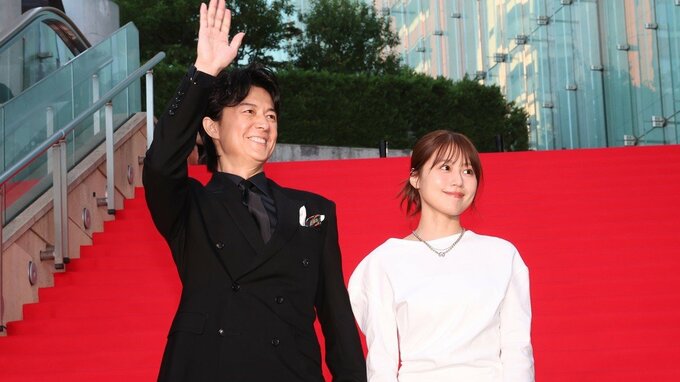 【福山雅治】「乾燥肌なんです」成田凌に “美しさの秘訣” 明かす　映画「ブラック・ショーマン」完成披露|TBS NEWS DIG