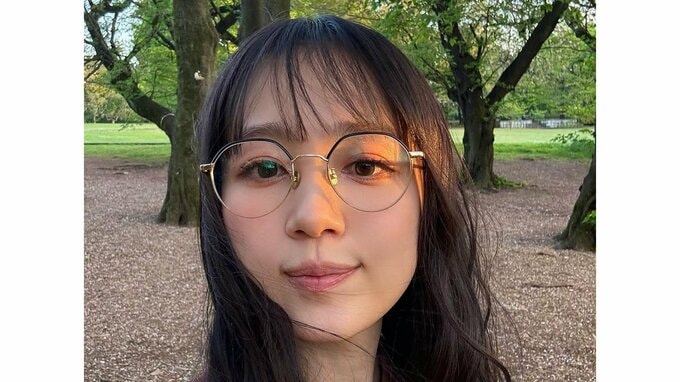 【西野カナ】　公園でのオフショットに　「こんなママいる？」「何でも着こなしてしまうカナ様　流石です！！」　ファン反響|TBS NEWS DIG