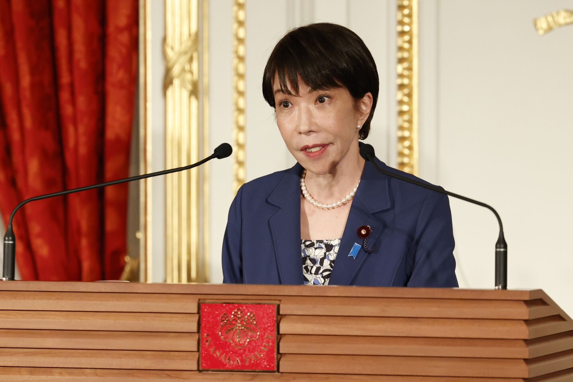 高市首相、中東情勢踏まえエネルギー安保など議論－G7サミットへ出発