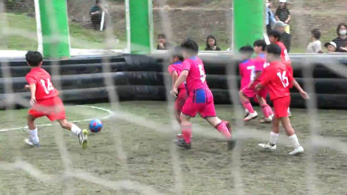 奄美市で小学生によるストリートサッカー大会