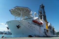 日本のレアアース採掘は採算度外視、脱中国依存へ－泥の回収に成功| TBS CROSS DIG with Bloomberg